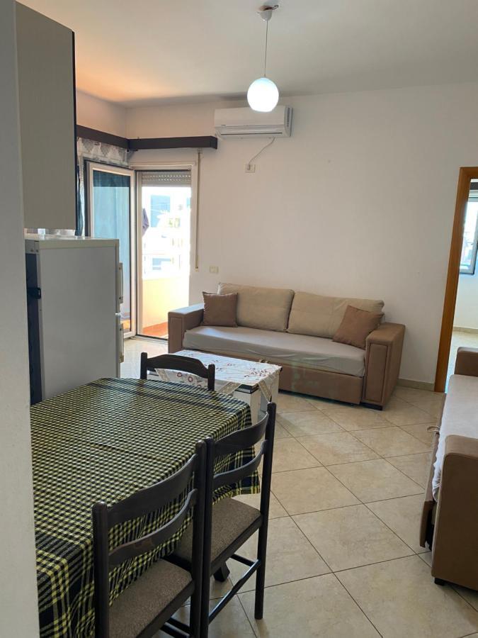 Gerald'S Central Apartments Vlorë エクステリア 写真