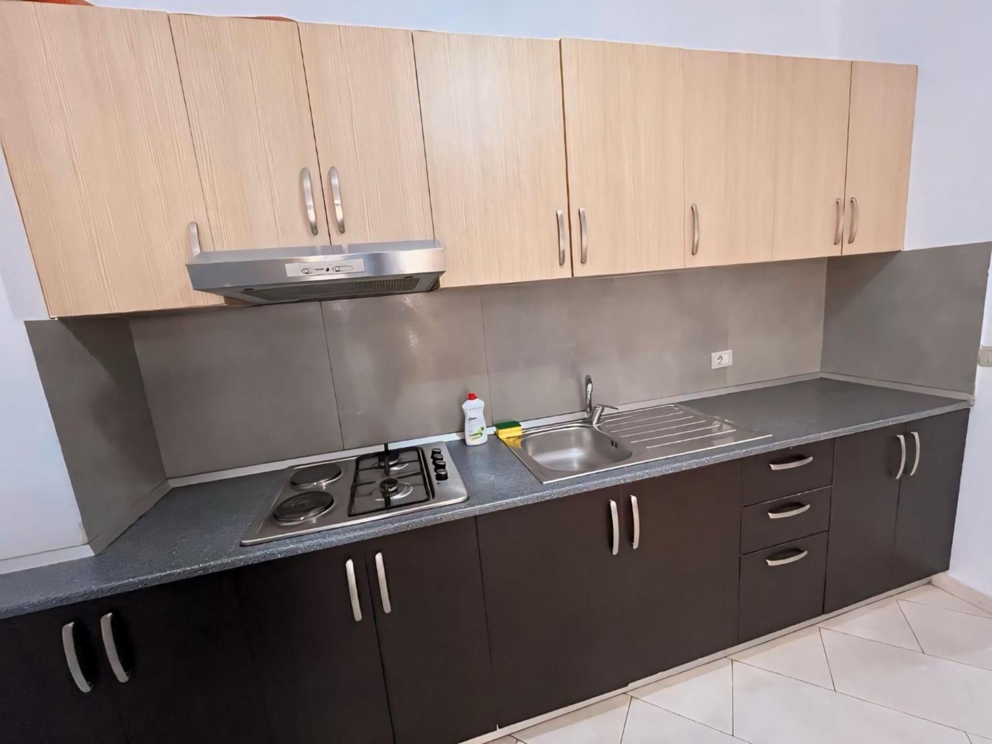 Gerald'S Central Apartments Vlorë エクステリア 写真