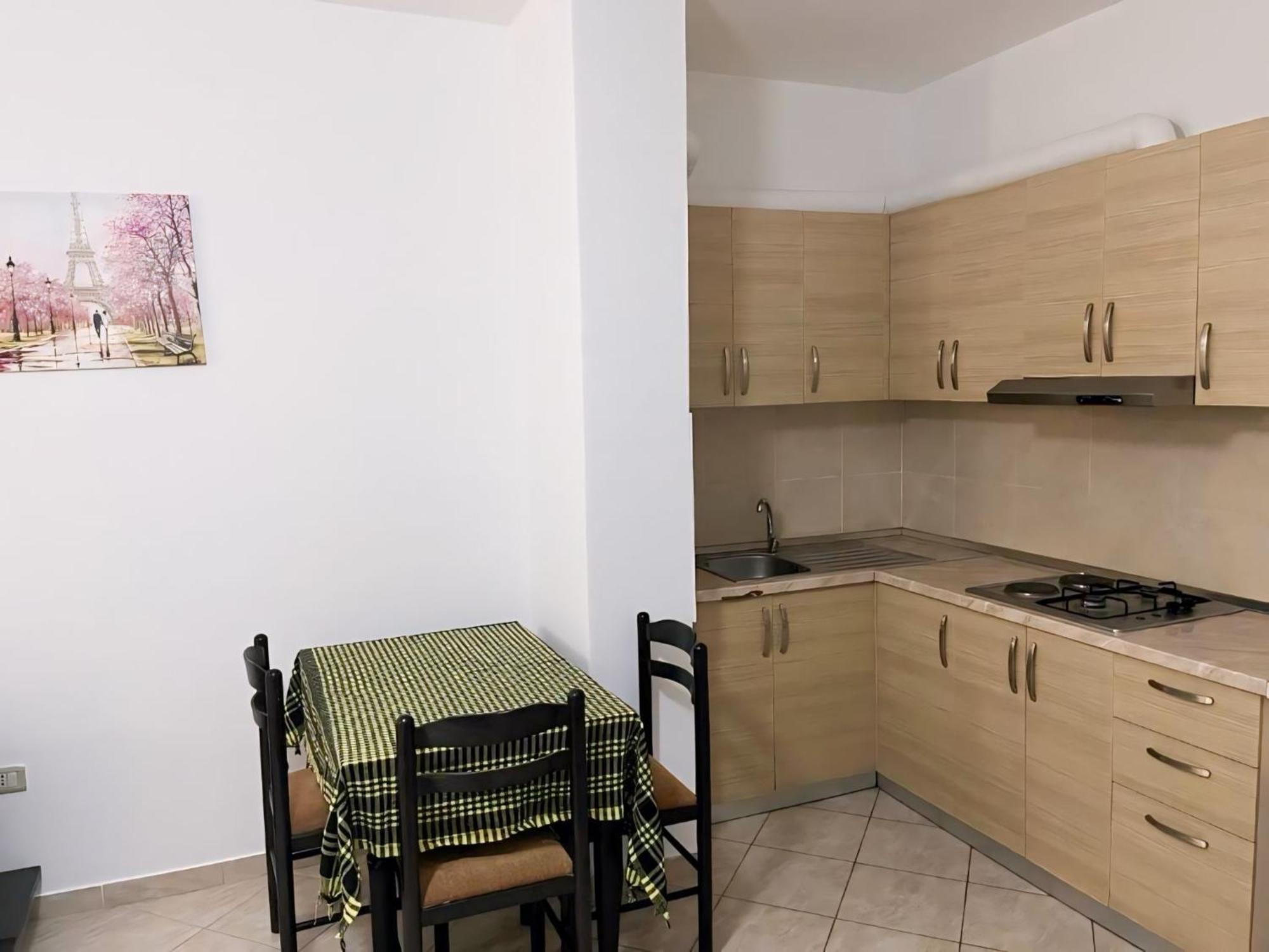 Gerald'S Central Apartments Vlorë エクステリア 写真