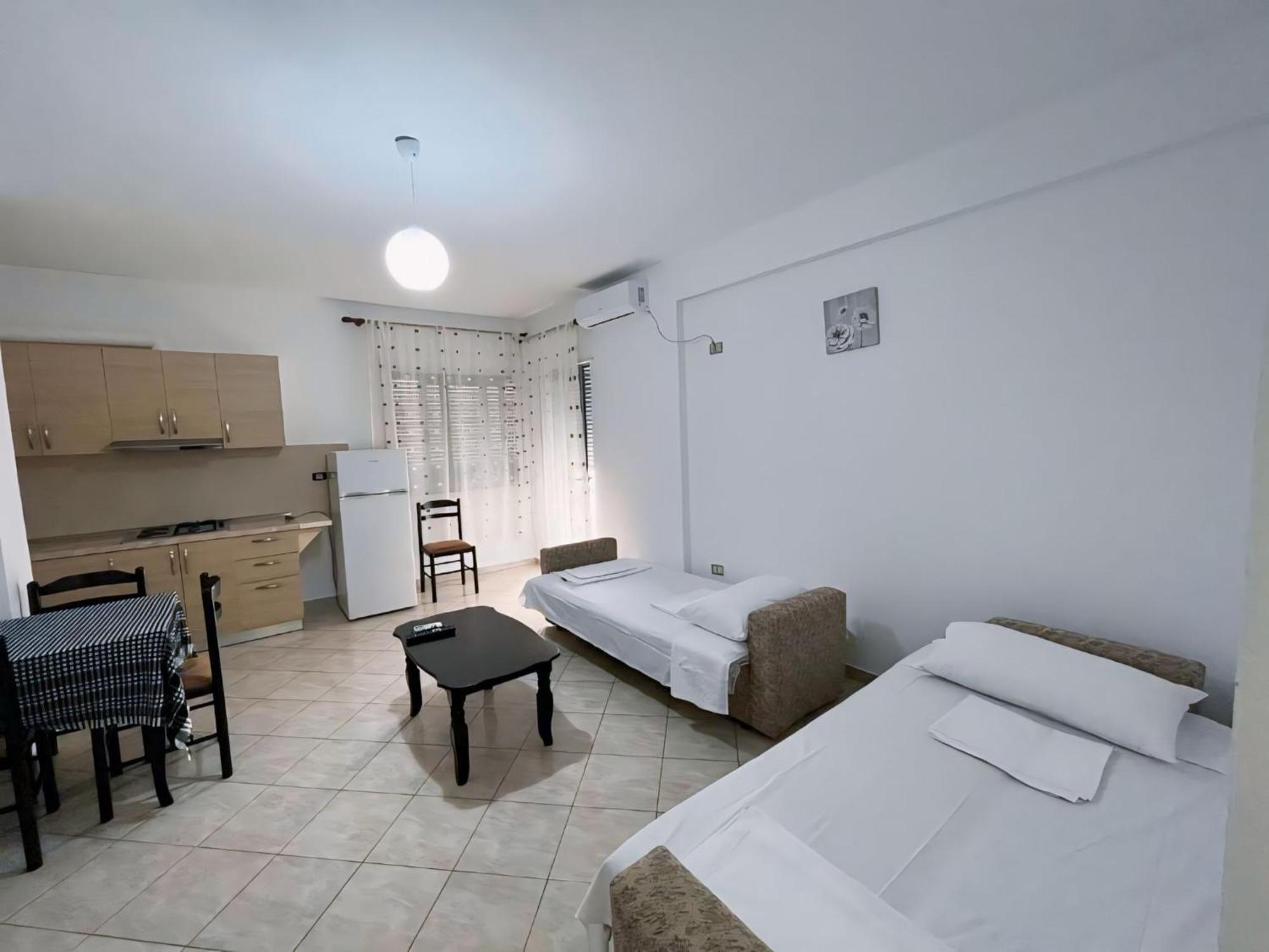 Gerald'S Central Apartments Vlorë エクステリア 写真