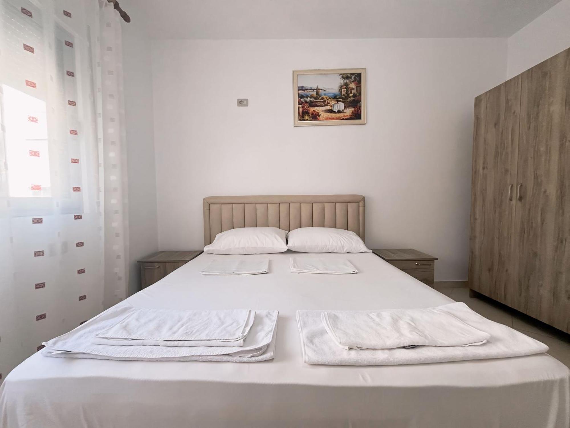 Gerald'S Central Apartments Vlorë エクステリア 写真
