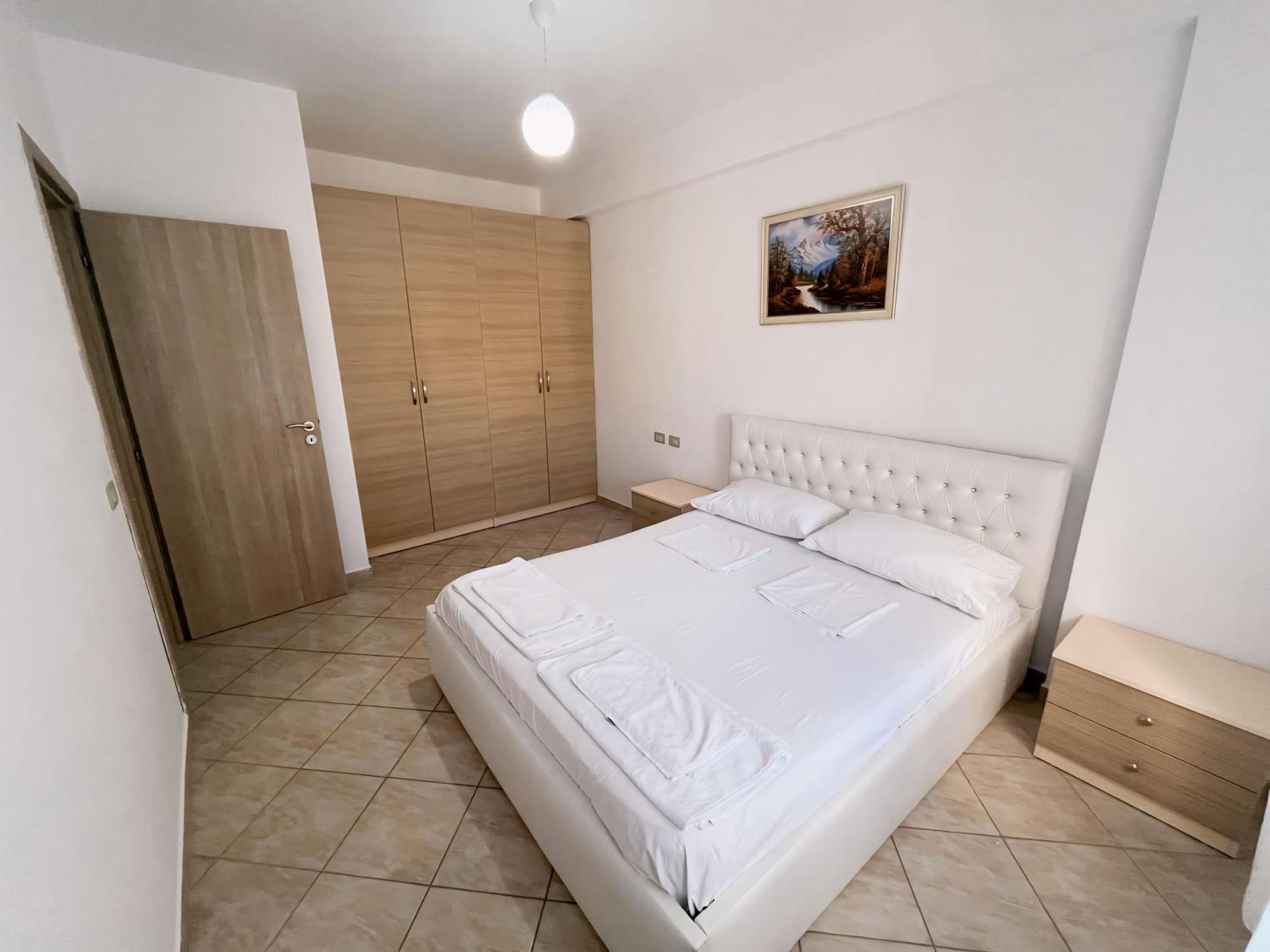 Gerald'S Central Apartments Vlorë エクステリア 写真