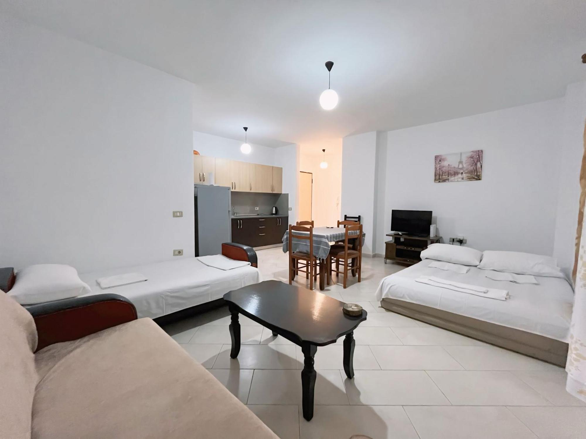 Gerald'S Central Apartments Vlorë エクステリア 写真